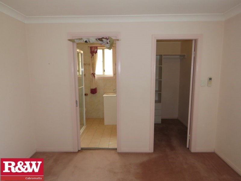 2/24 Wyong Street, Canley Heights NSW 2166