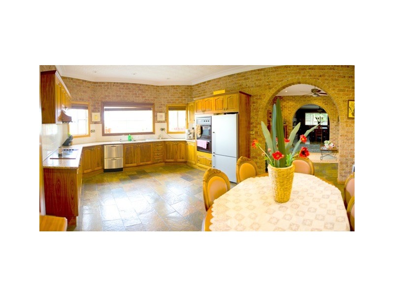 44-46 Weeroona Rd, Edensor Park NSW 2176