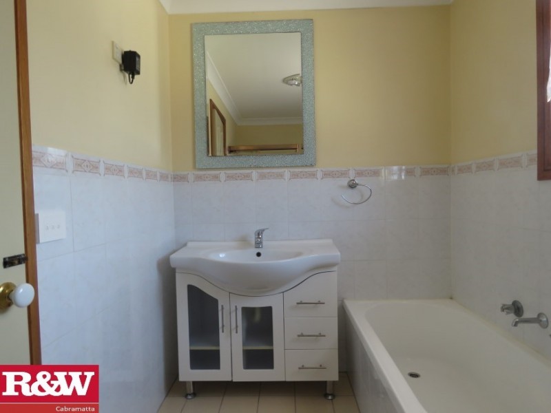 2/160 Meadows Road, Mount Pritchard NSW 2170