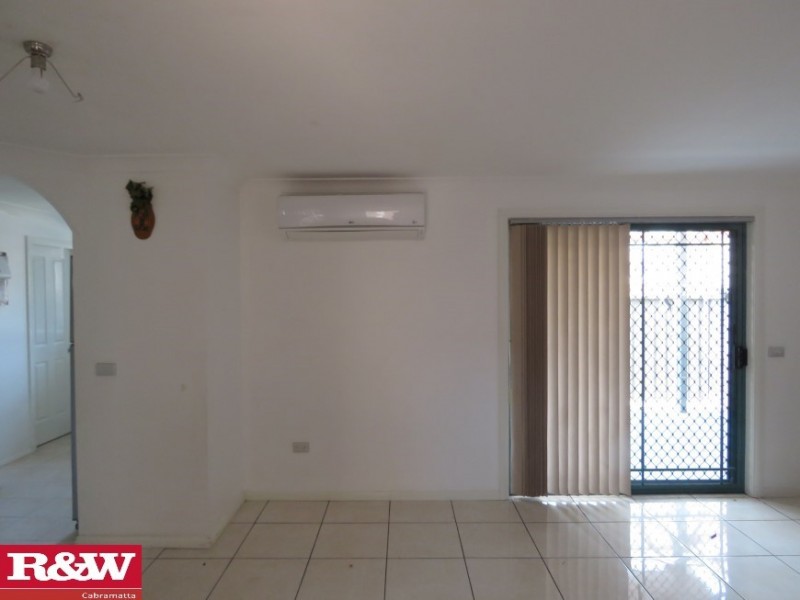 2/160 Meadows Road, Mount Pritchard NSW 2170