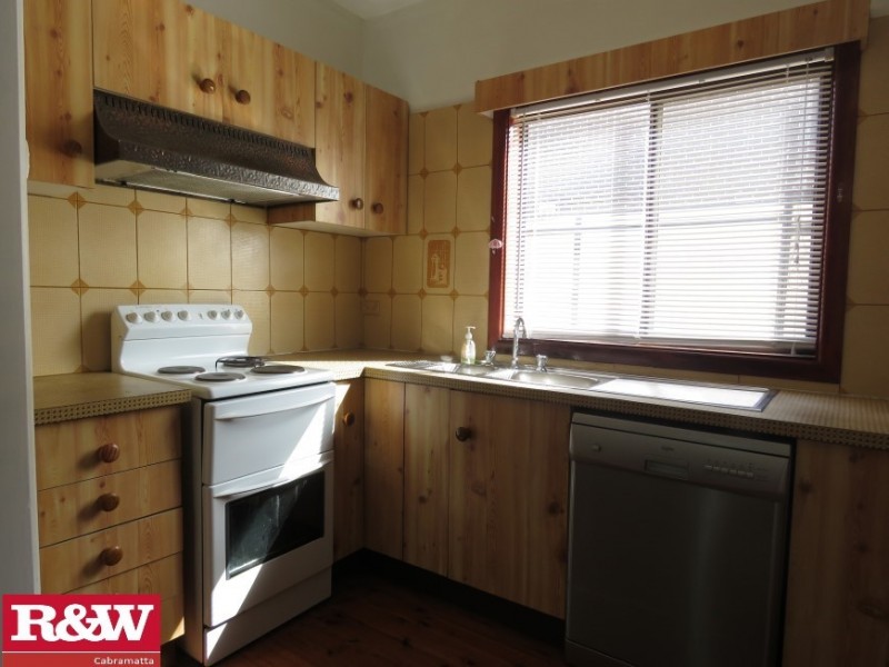 11 Phillip Ave, Cabramatta NSW 2166