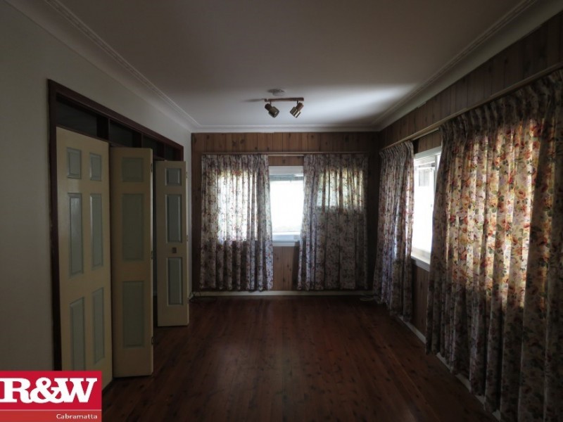 11 Phillip Ave, Cabramatta NSW 2166