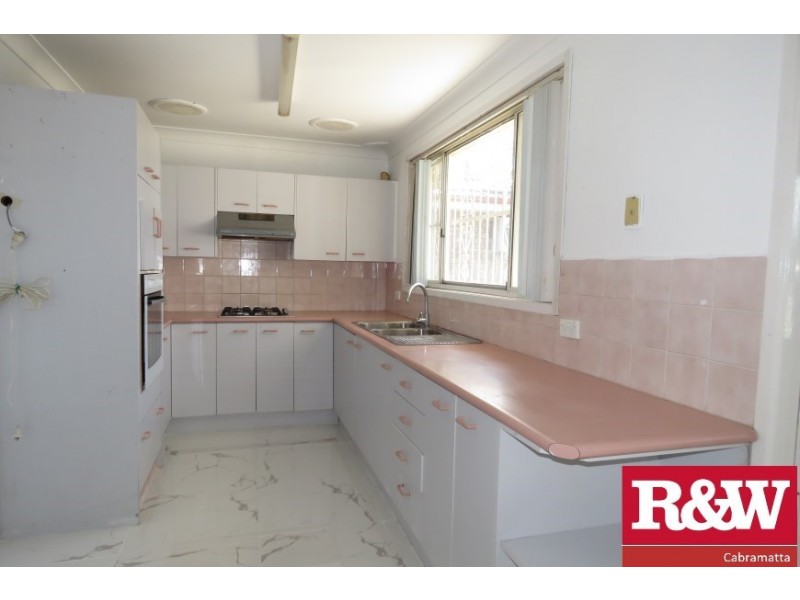 8 Gove Avenue, Green Valley NSW 2168