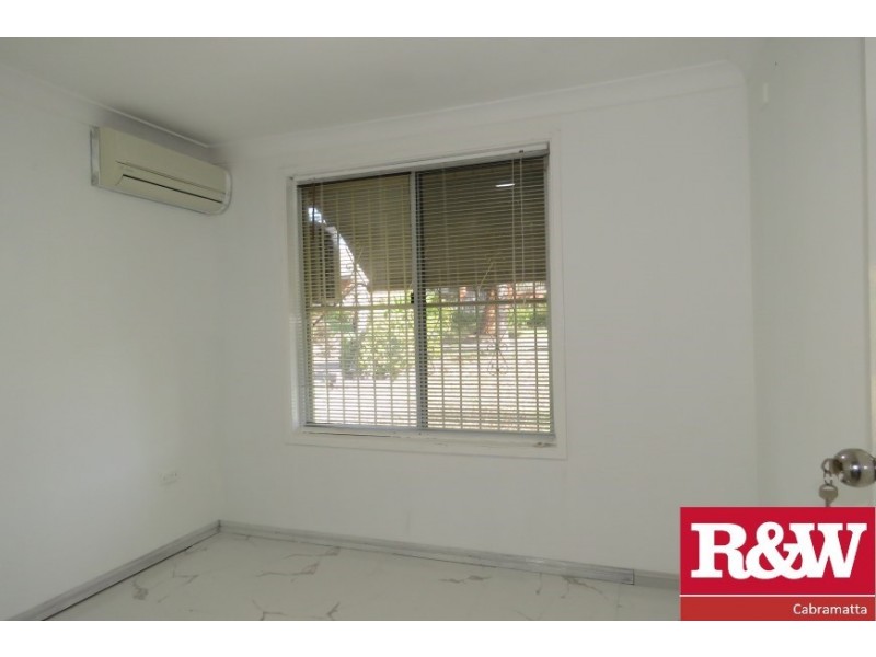 8 Gove Avenue, Green Valley NSW 2168