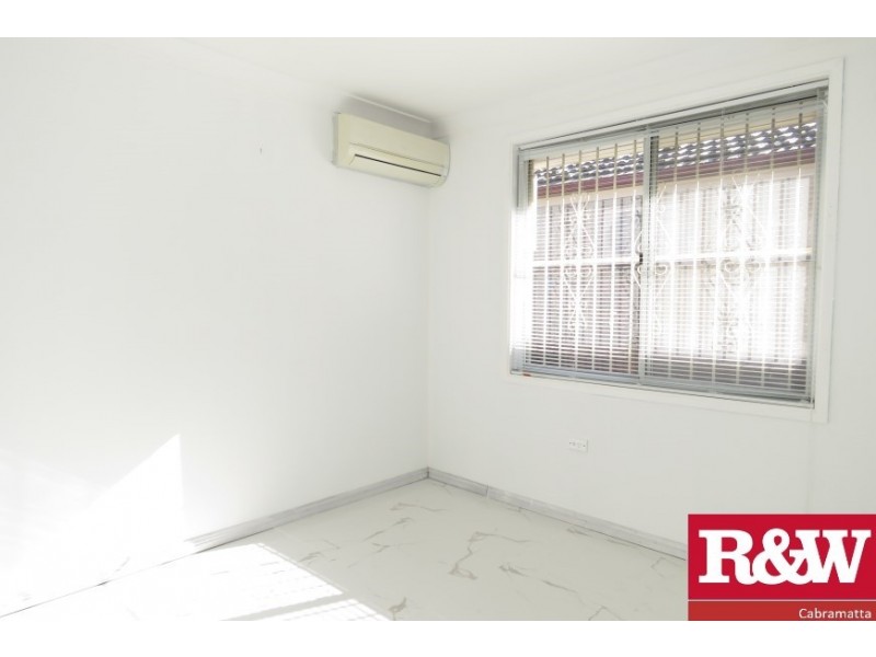 8 Gove Avenue, Green Valley NSW 2168