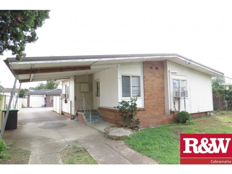 15 Eucumbene Crescent, Heckenberg NSW 2168