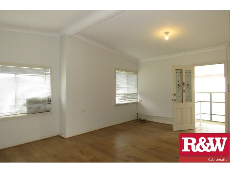 15 Eucumbene Crescent, Heckenberg NSW 2168