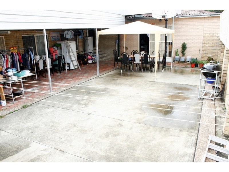 Fairfield West NSW 2165