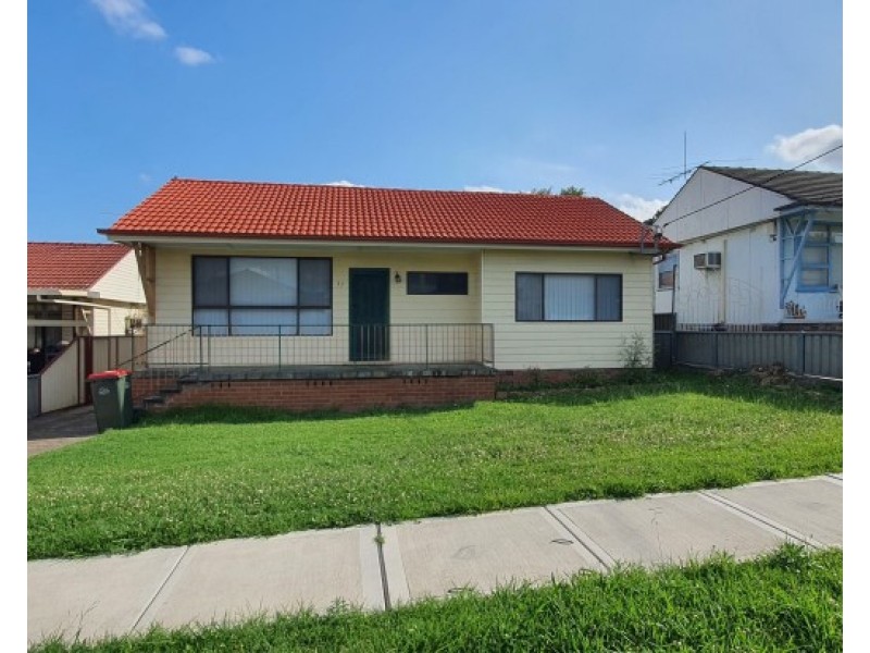 11 Craig Street, Smithfield NSW 2164