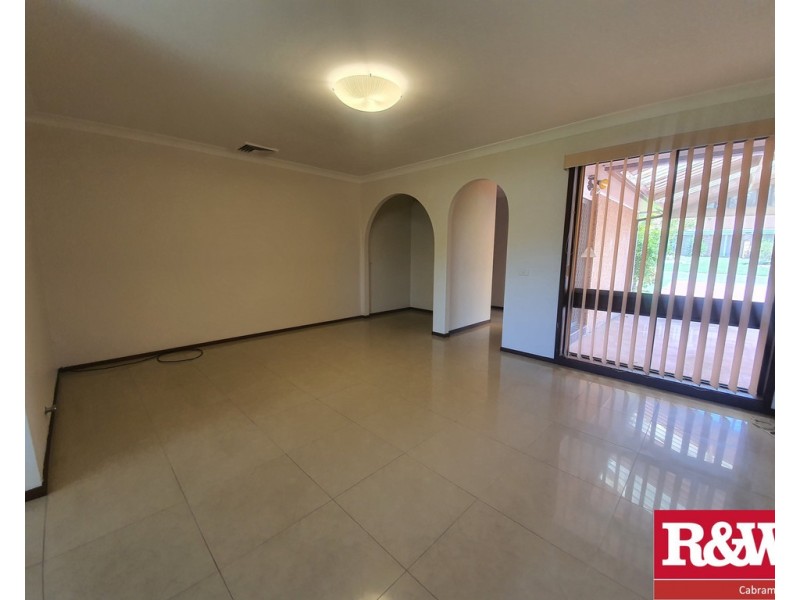 62 TUNCURRY STREET, Bossley Park NSW 2176