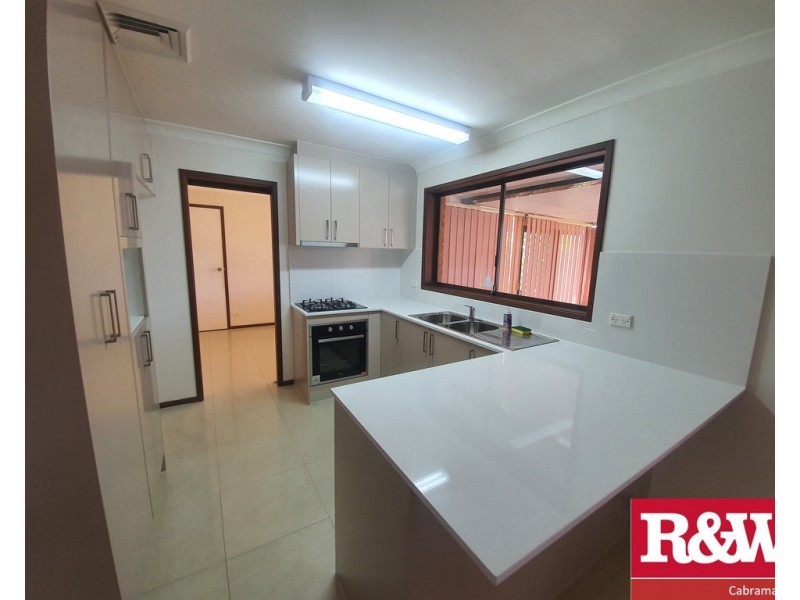 62 TUNCURRY STREET, Bossley Park NSW 2176