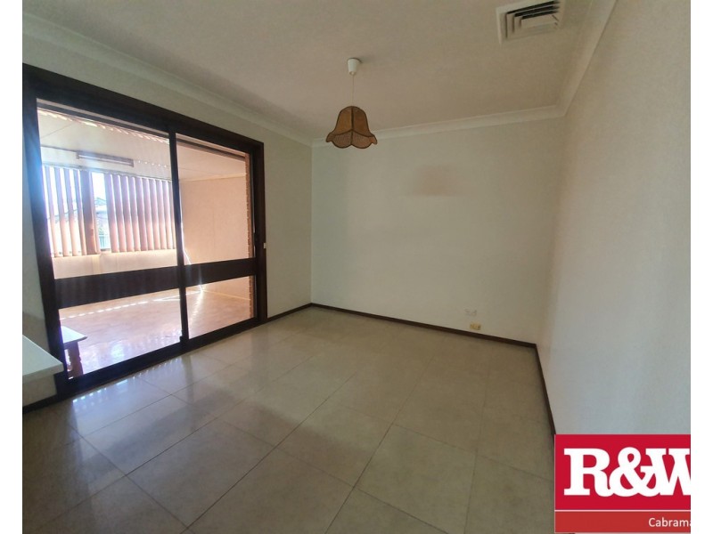 62 TUNCURRY STREET, Bossley Park NSW 2176