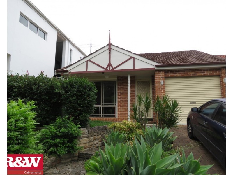27 Sparrow Lane, Green Valley NSW 2168