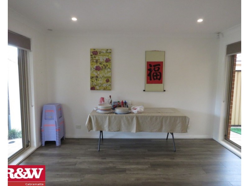 27 Sparrow Lane, Green Valley NSW 2168