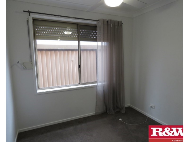 27 Sparrow Lane, Green Valley NSW 2168