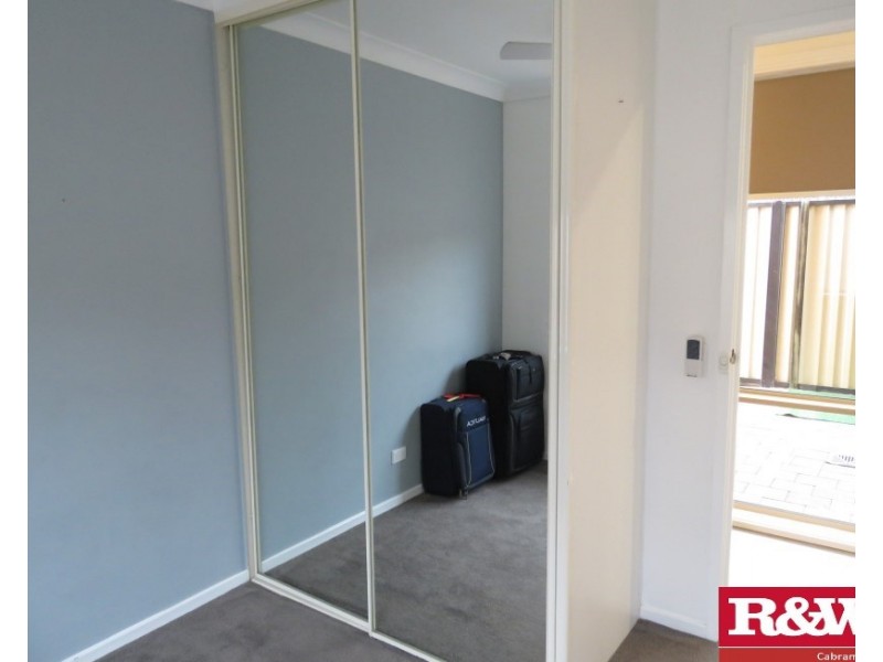 27 Sparrow Lane, Green Valley NSW 2168