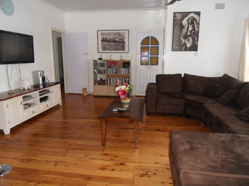 25 Warwick Avenue, Cabramatta NSW 2166