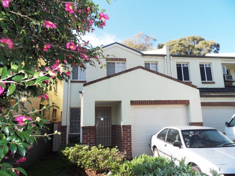 8 Senior Street, Canley Vale NSW 2166