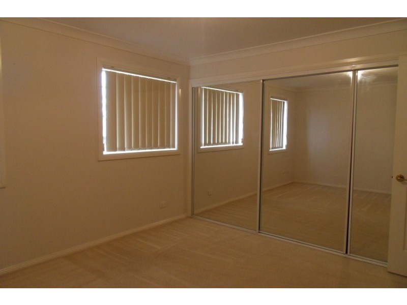 8 Senior Street, Canley Vale NSW 2166