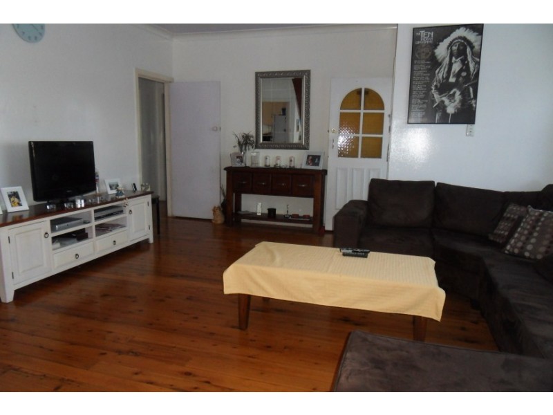 25 Warwick Avenue, Cabramatta NSW 2166