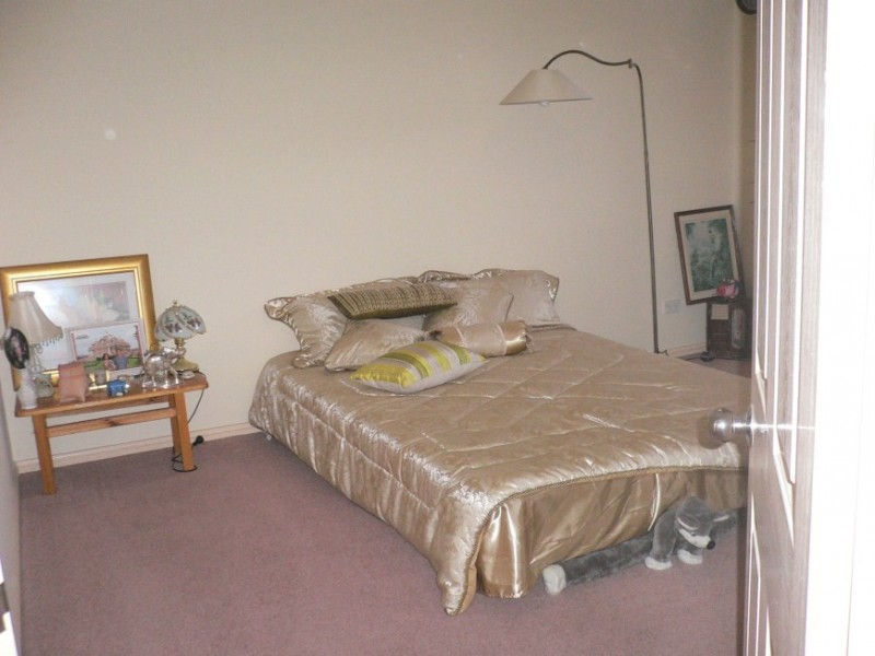 Fairfield West NSW 2165