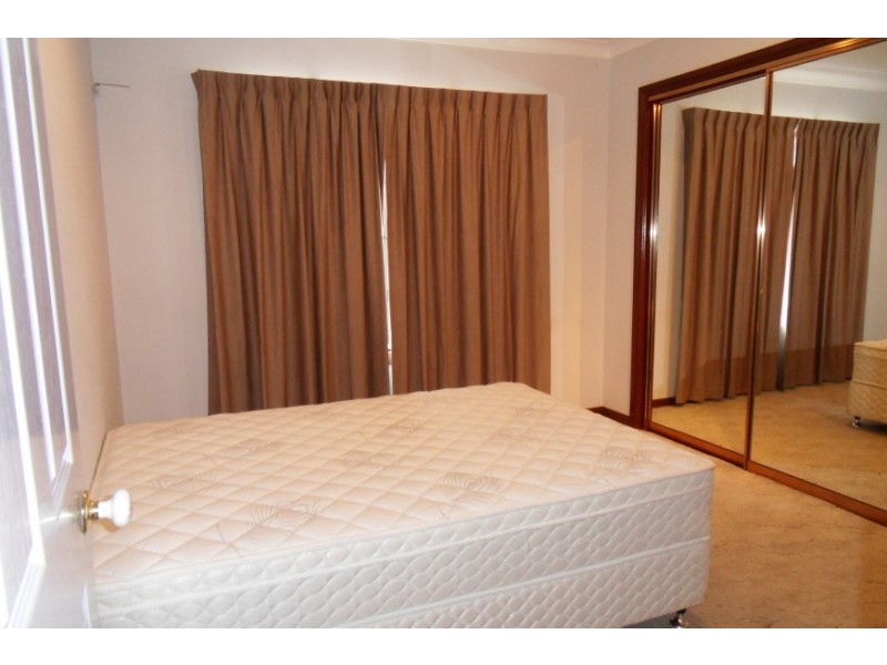 28 Salter Road, Bossley Park NSW 2176