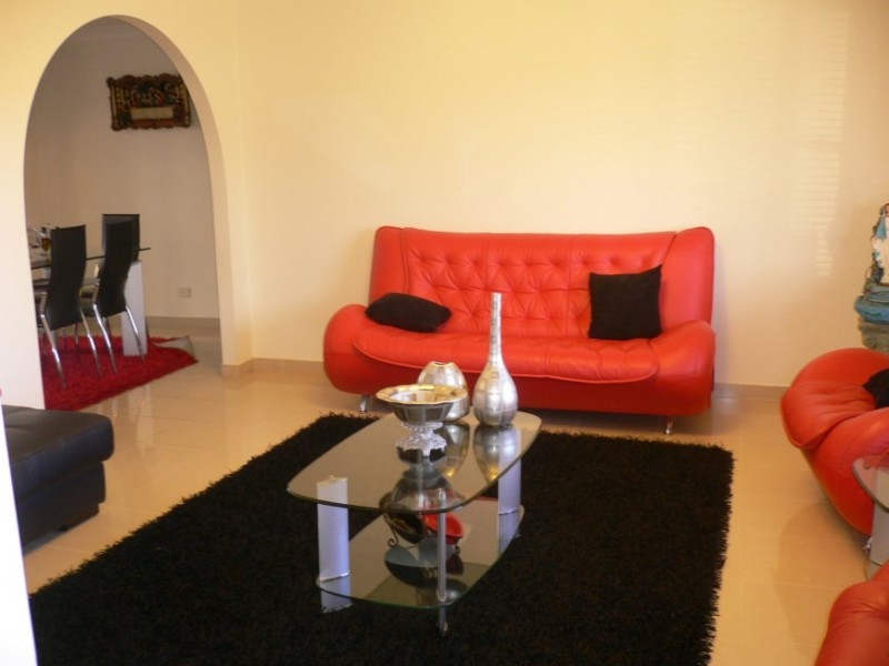 30 Saxonvale Crescent, Edensor Park NSW 2176