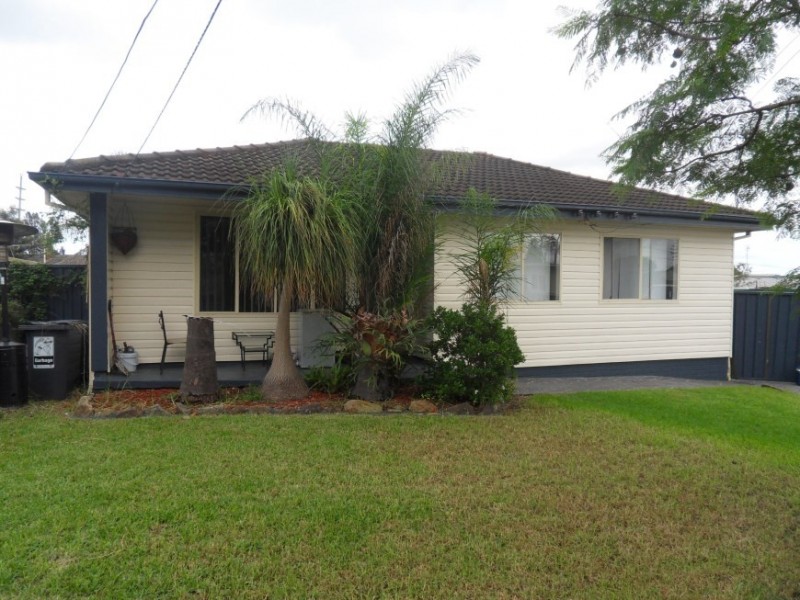 6 Jan Avenue, Lurnea NSW 2170