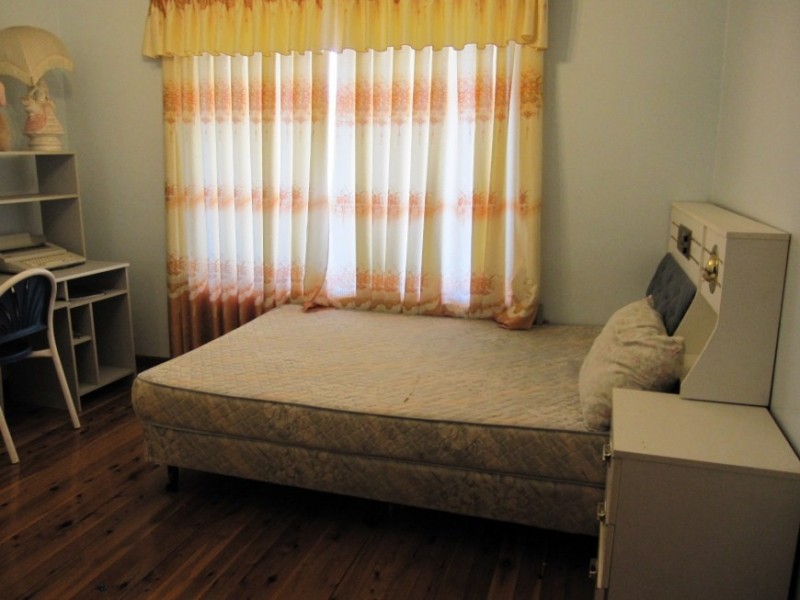 Fairfield West NSW 2165