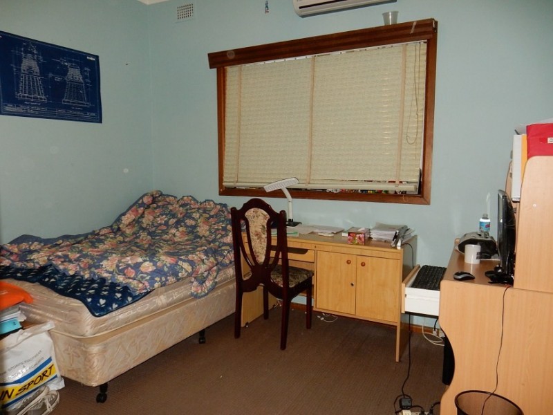 11 Avisford Street, Fairfield NSW 2165