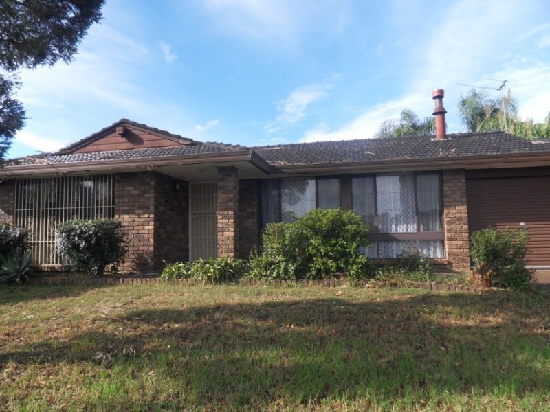 34 Ironside, St Johns Park NSW 2176