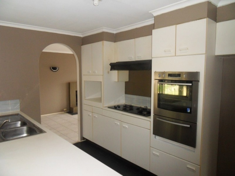 34 Ironside, St Johns Park NSW 2176