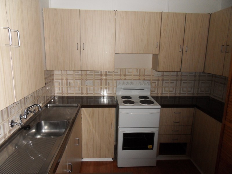 16 Van Dieman Crescent, Fairfield West NSW 2165