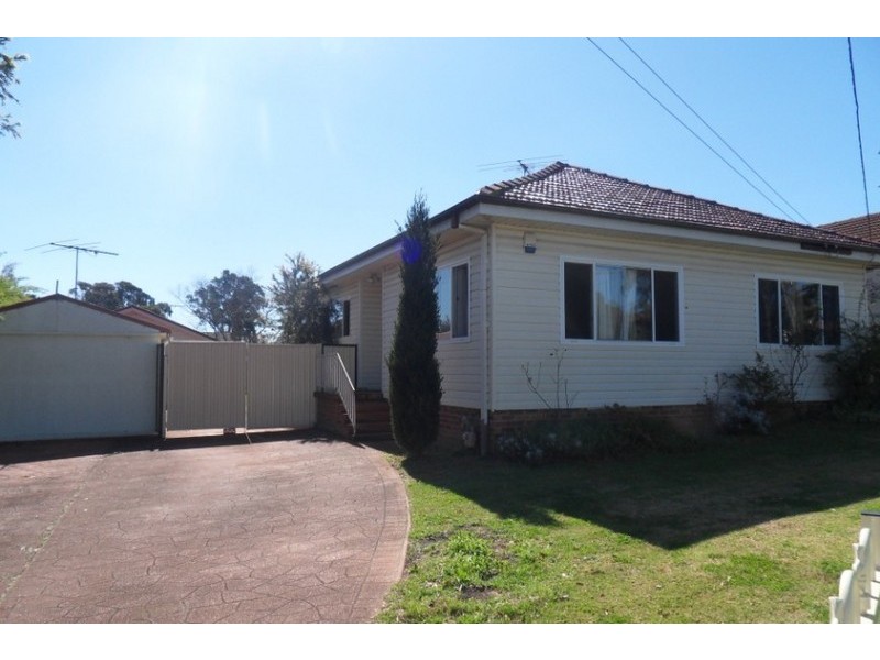 17 Mathew Avenue, Heckenberg NSW 2168