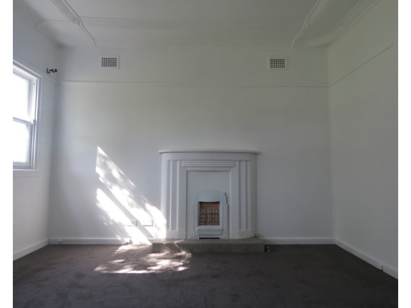 12 Cunninghame Street, Fairfield NSW 2165