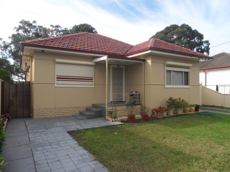 38 Normanby Street, Fairfield East NSW 2165