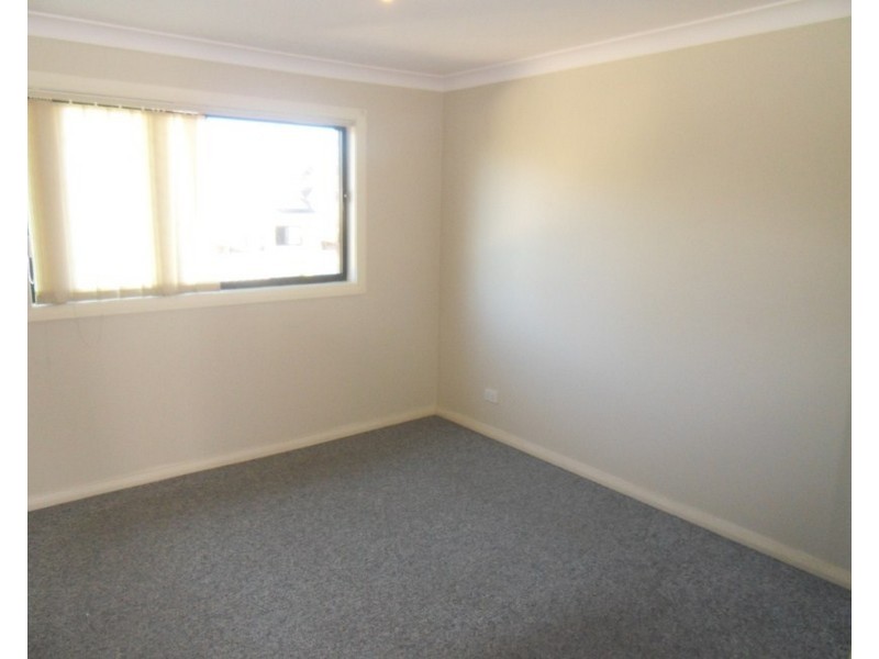 2/64 Prince Street, Canley Heights NSW 2166