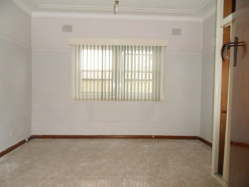 15 Maquarie Street, Fairfield NSW 2165