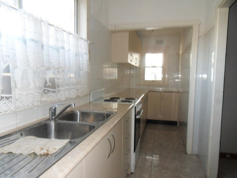 15 Maquarie Street, Fairfield NSW 2165