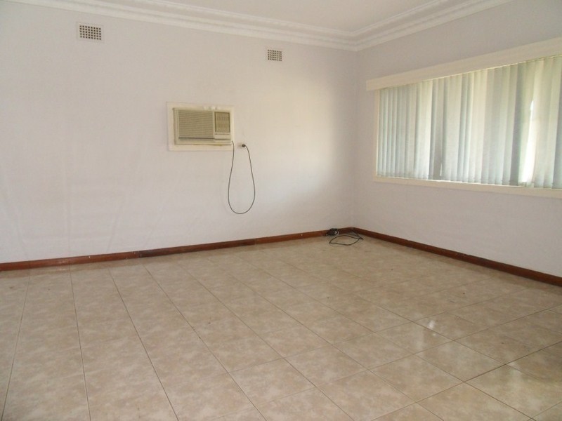 15 Maquarie Street, Fairfield NSW 2165