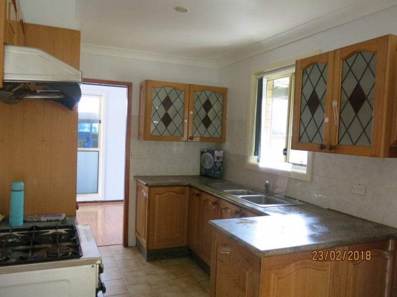 1 Glenlea Street, Canley Heights NSW 2166