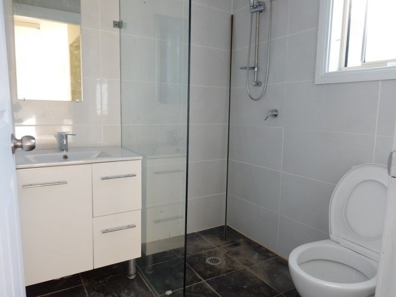 37a Hinkler Avenue, Warwick Farm NSW 2170