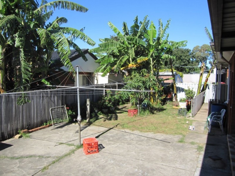 Fairfield West NSW 2165