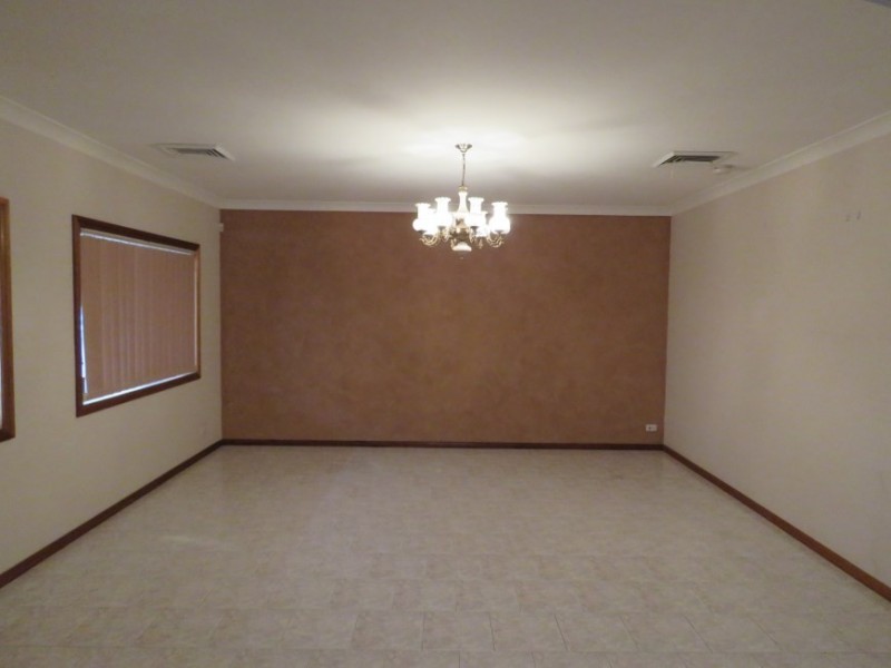 344 Edensor Road, Edensor Park NSW 2176