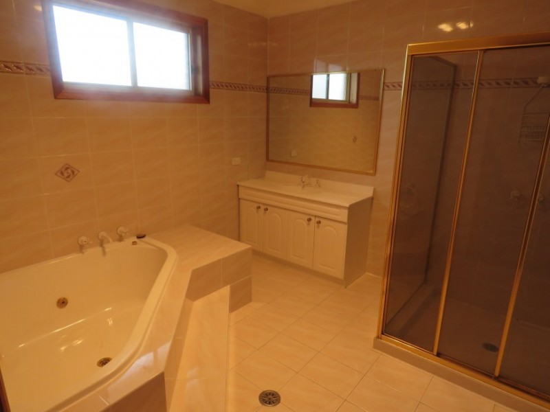 344 Edensor Road, Edensor Park NSW 2176