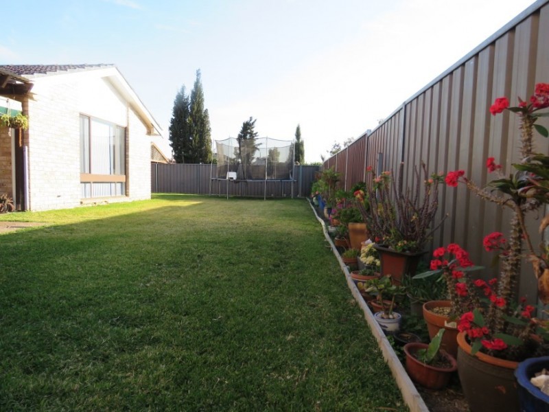 2 Kedron Place,, St Johns Park NSW 2176