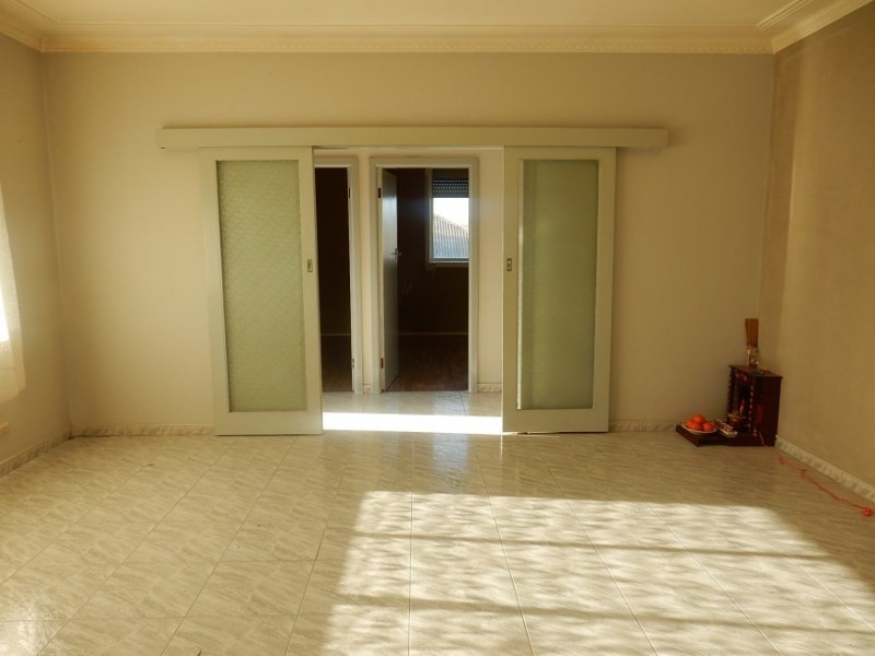 87 Flowerdale Rd, Liverpool NSW 2170