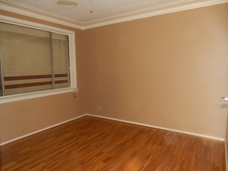 87 Flowerdale Rd, Liverpool NSW 2170