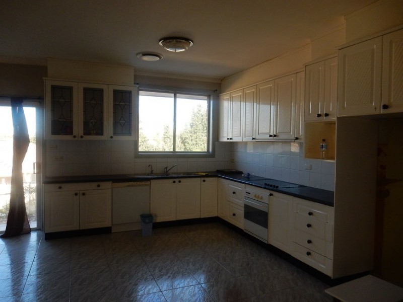 87 Flowerdale Rd, Liverpool NSW 2170