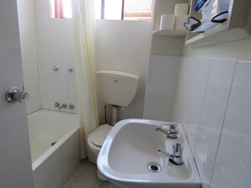 2/85 Longfield Street, Cabramatta NSW 2166